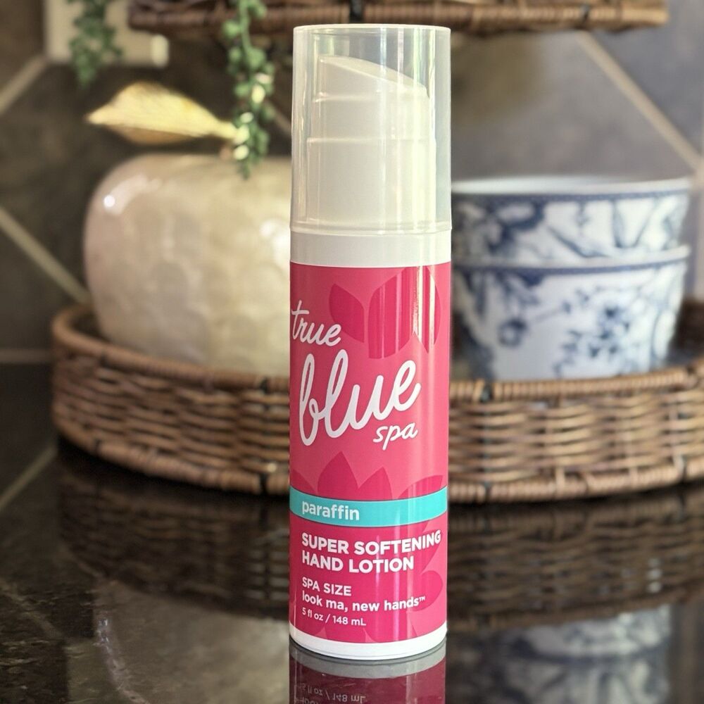 Bath Body Works True Blue Spa 5 fl oz Super Softening Hand Lotion Paraffin NEW